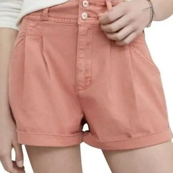 Anthropologie Pants - Anthropologie Pilcro High Rise Pleated Cuffed Relaxed Shorts in Peach Size 29